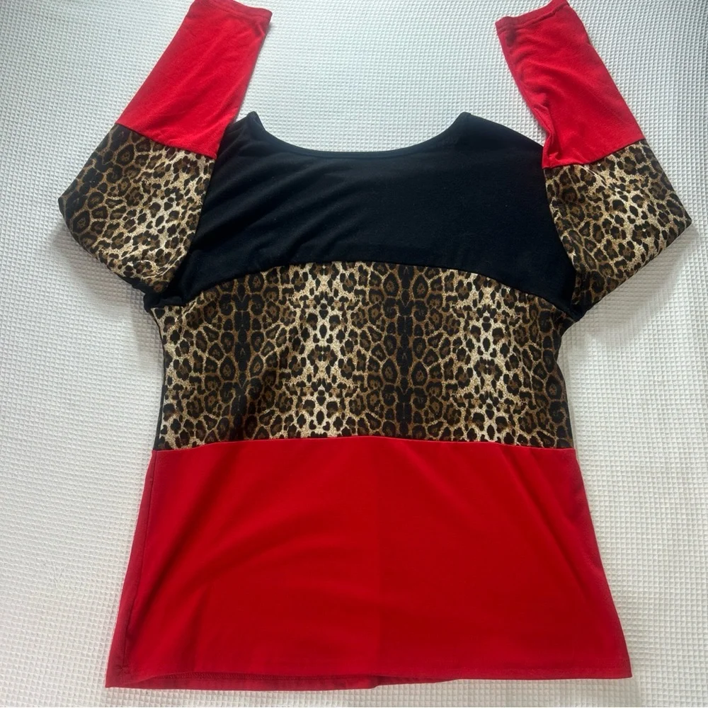 Women's Red, Black, and Leopard Print Long Sleeve Top Size M - Picture 7 of 7